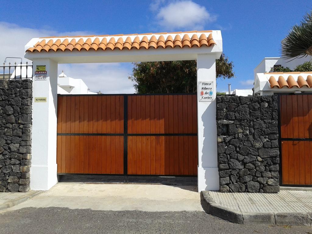 Ribera De Cortes Villa